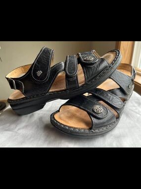 Finn Comfort Black Leather Slip-On Comfort Sandals
